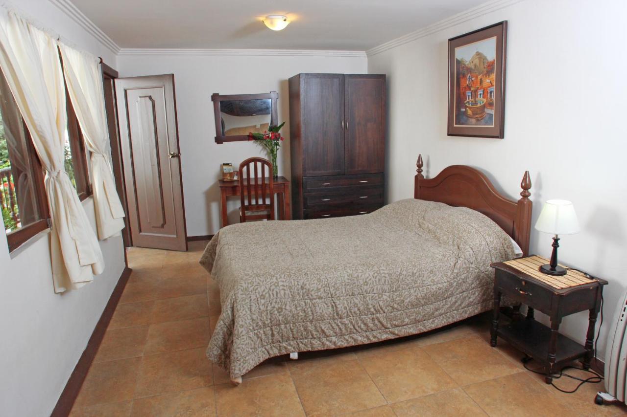 Casa Macondo Bed & Breakfast Cuenca Exterior photo