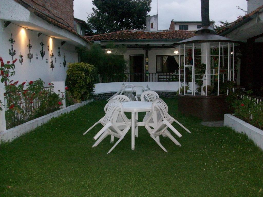 Casa Macondo Bed & Breakfast Cuenca Exterior photo